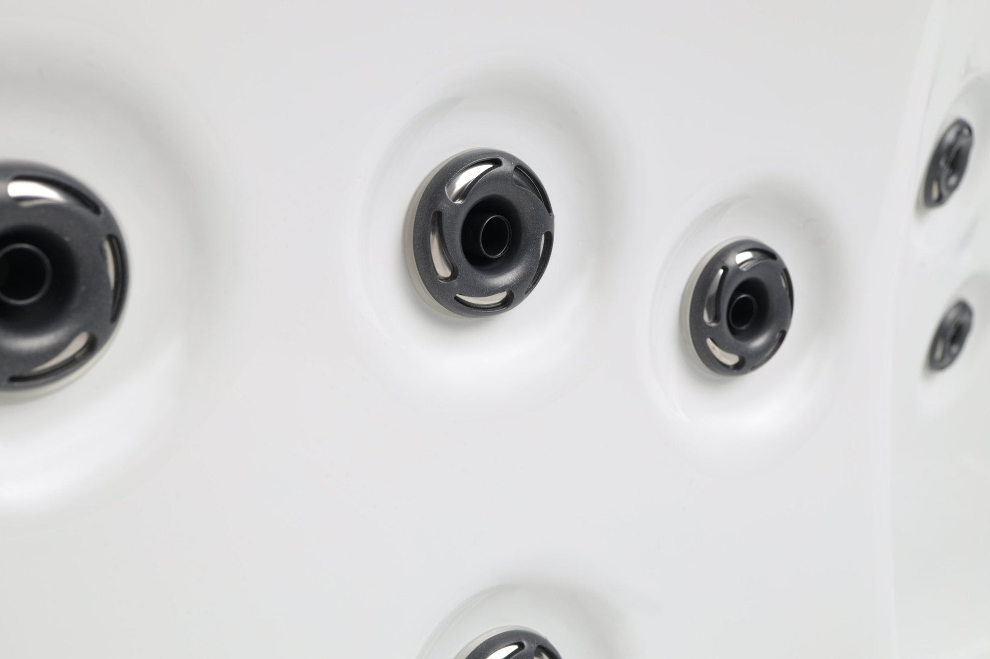 Jacuzzi Exterior Vellamo M - Saunamo