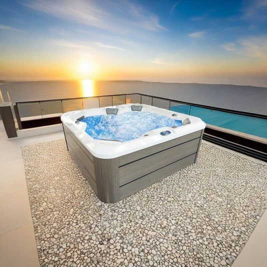 Jacuzzi Hydra 200 em terraço com vista para o oceano.
