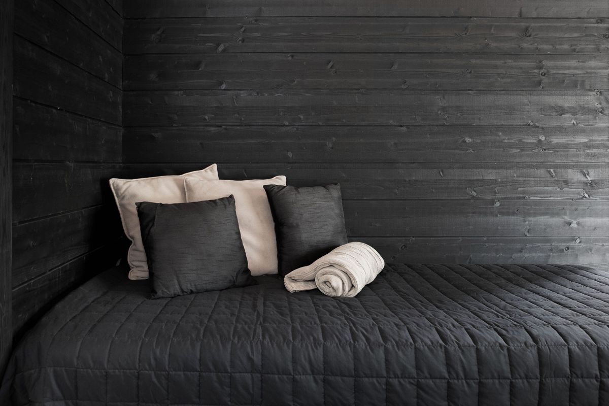 Painel STRUKTUURI 15x176mm (Abeto - Preto) - Pacote de 5 peças - Saunamo