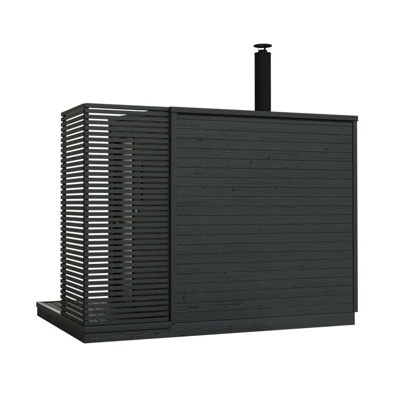 KUUT Sauna a Lenha M com chaminé visível.