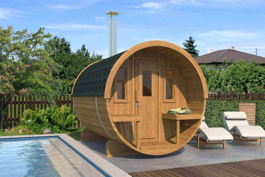 Sauna Exterior Barrel 250 ao lado de piscina.